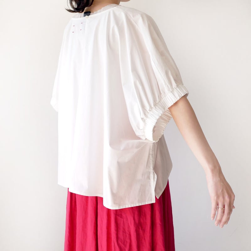 THE FACTORY ｜ザ・ファクトリー ｜タイプライター袖ギャザーブラウス