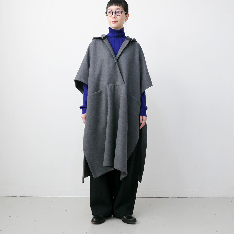 新品未使用品】SH-HIRAI スーヒライウールジャージーポンチョ38 М