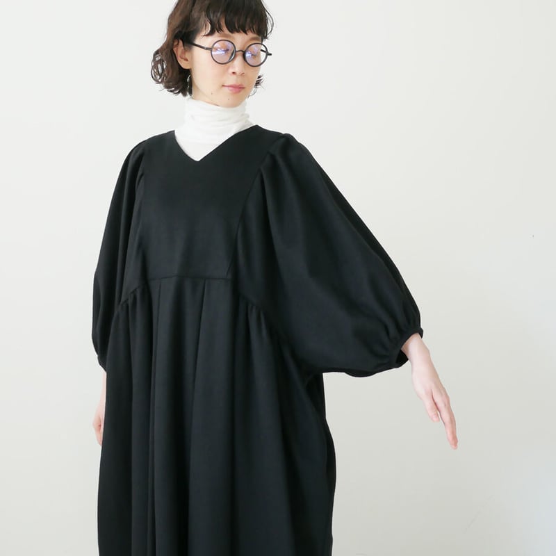 UNIVERSAL TISSU｜ユニヴァーサルティシュ｜ウールカシミヤビーバー