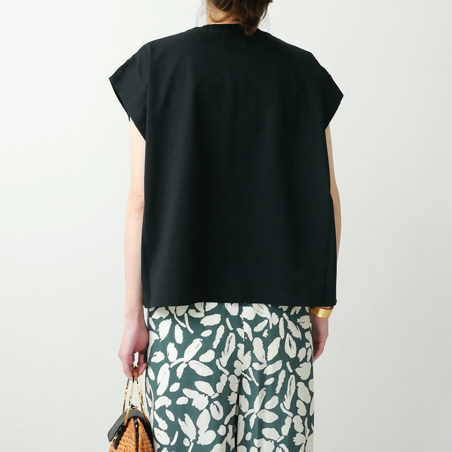 SACRA｜サクラ ｜FOLDED LINE CROPPED TOP|123243091|BL