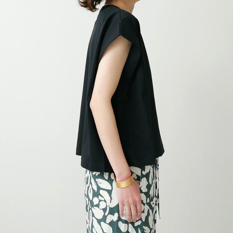 SACRA|サクラ |FOLDED LINE CROPPED TOP|123243091|BL SACRA|サクラ |FOLDED LINE CROPPED TOP|123243091|BL