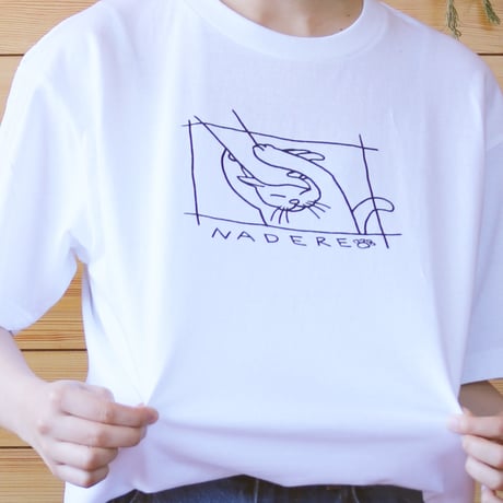 NADERE　Tシャツ