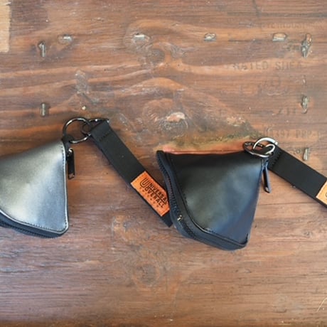 ECO LEATHER PYRAMID POUCH