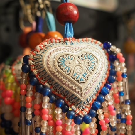 HMONG KEYHOLDER