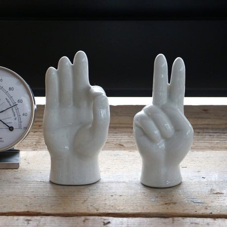 Porcelain Hand Objet “Peace”