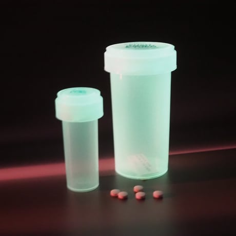 MEDICAL CASE / GLOW IN THE DARK