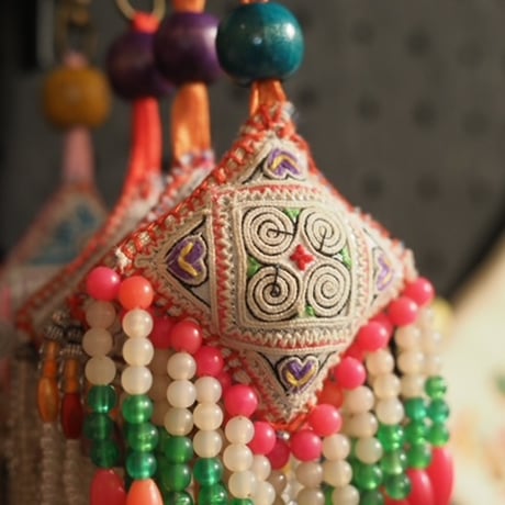 HMONG KEYHOLDER