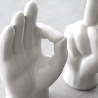 Porcelain Hand Objet “OK”