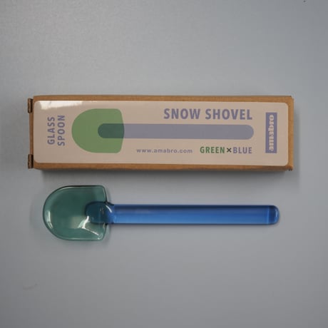 SNOW SHOVEL