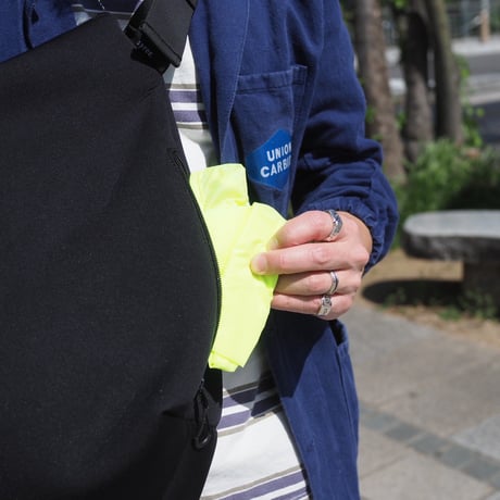 NEOPRENE MESSENGER BAG