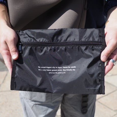 NEOPRENE MESSENGER BAG