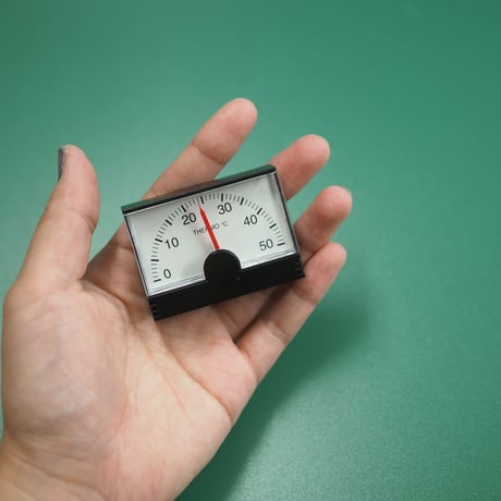 Analogue thermo-meter