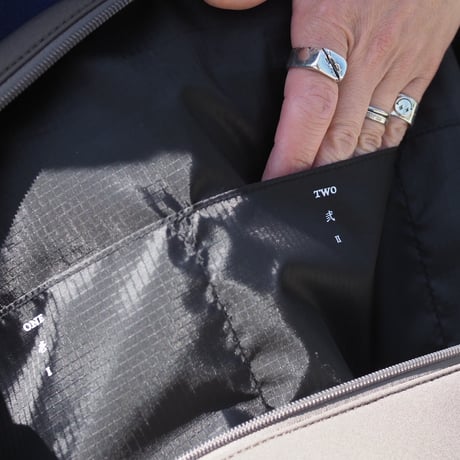 NEOPRENE MESSENGER BAG