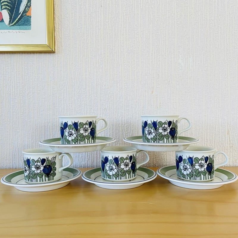 【超希少】ARABIA クロッカス グレーリム 食器セット カップ&ソーサー 皿 超希少】ARABIA クロッカス グレーリム 食器セット カップ
