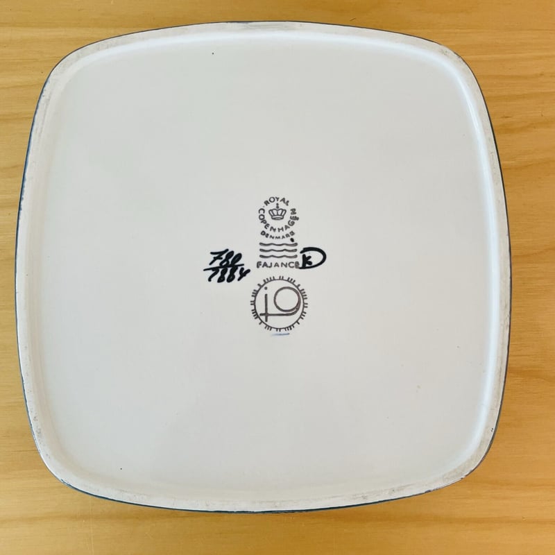 ロイヤルコペンハーゲンbacca 22cm プレート