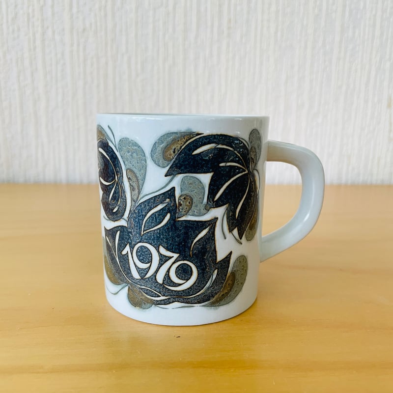 北欧ビンテージ・ロイヤルコペンハーゲン・イヤーマグ・1979年・L