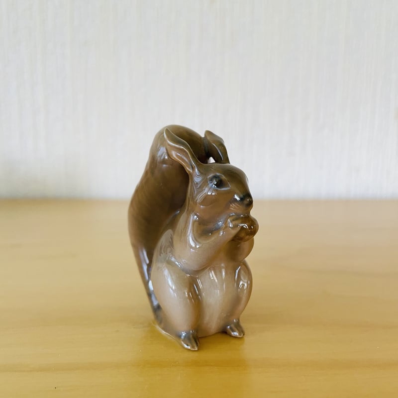 芸術性と希少性が織りなす逸品、ロイヤルコペンハーゲン「ロブスターデッシュ」 芸術性と希少性が織りなす逸品、ロイヤルコペンハーゲン