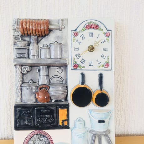 Jie Gantofta/ジィ ガントフタ/陶板/時計/レトロ昔、スウェーデンのキッチンの風景