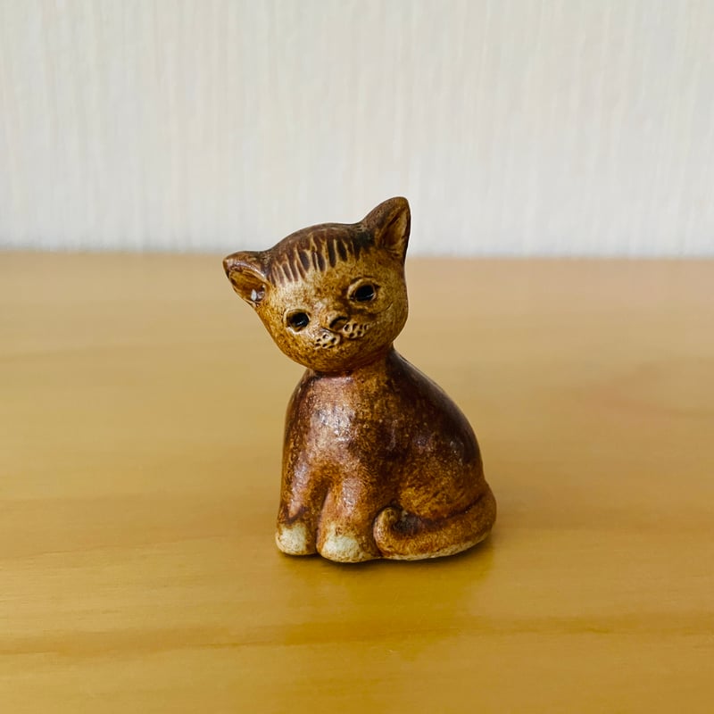 猫のブロンズ(お皿に亀裂あり） 猫のブロンズ(お皿に亀裂あり）