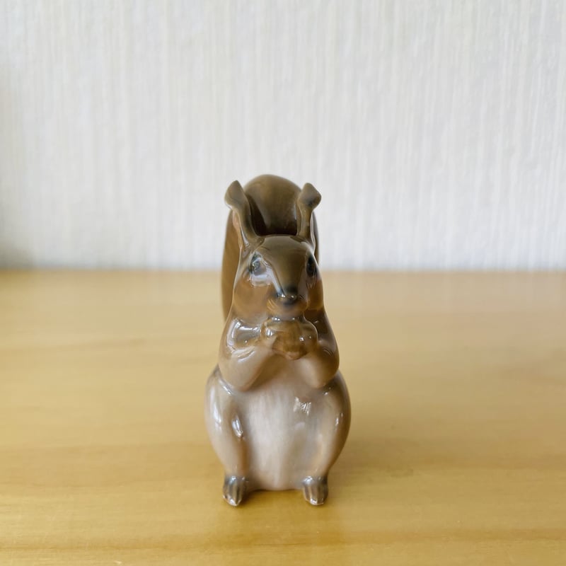 AZ188北欧ヴィンテージ　ロイヤルコペンハーゲン　陶製オブジェ　希少なリスさん AZ188北欧ヴィンテージロイヤルコペンハーゲン陶製オブジェ希少