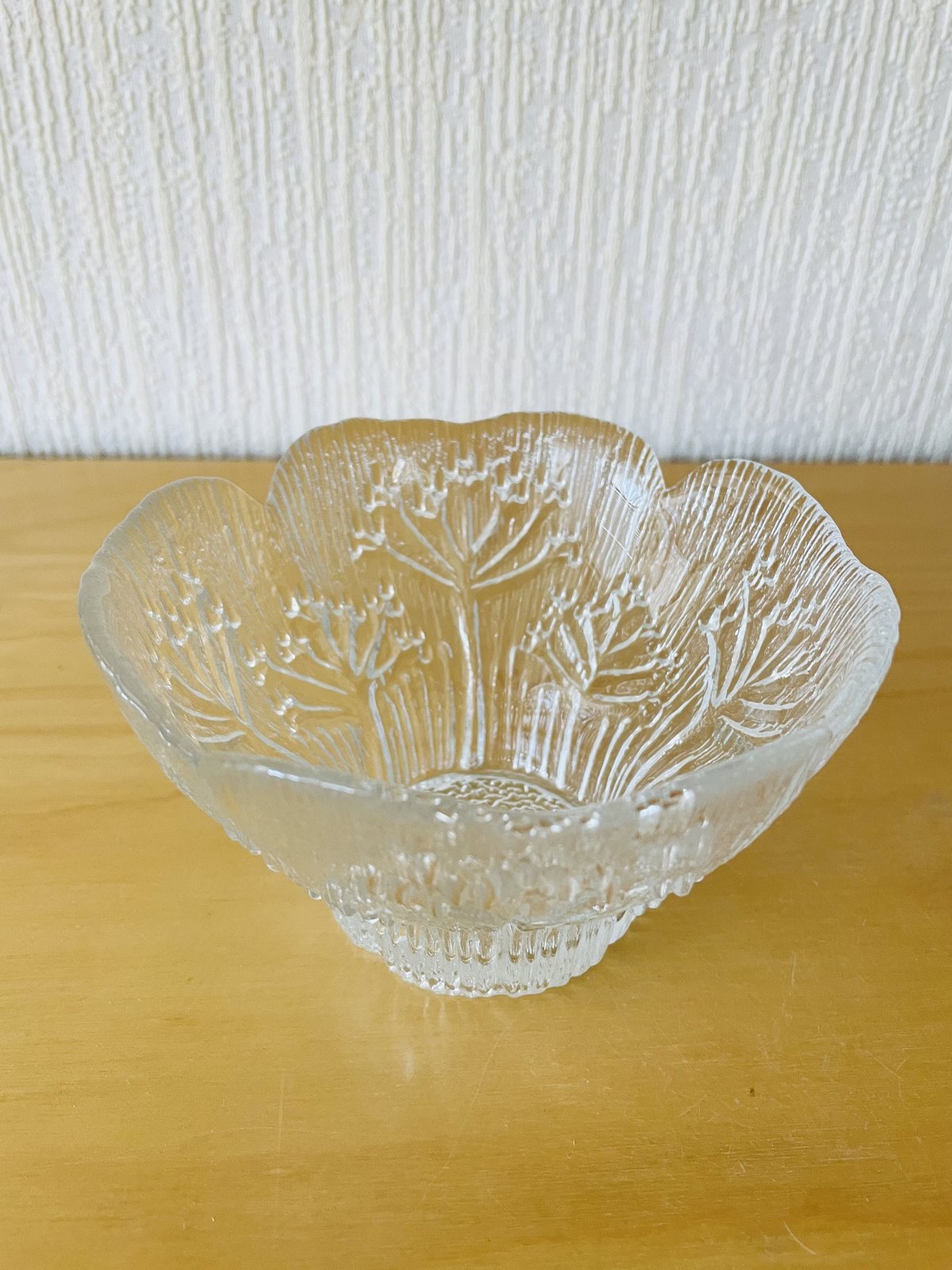 Lasisepat 社のヴィンテージフラワーベース