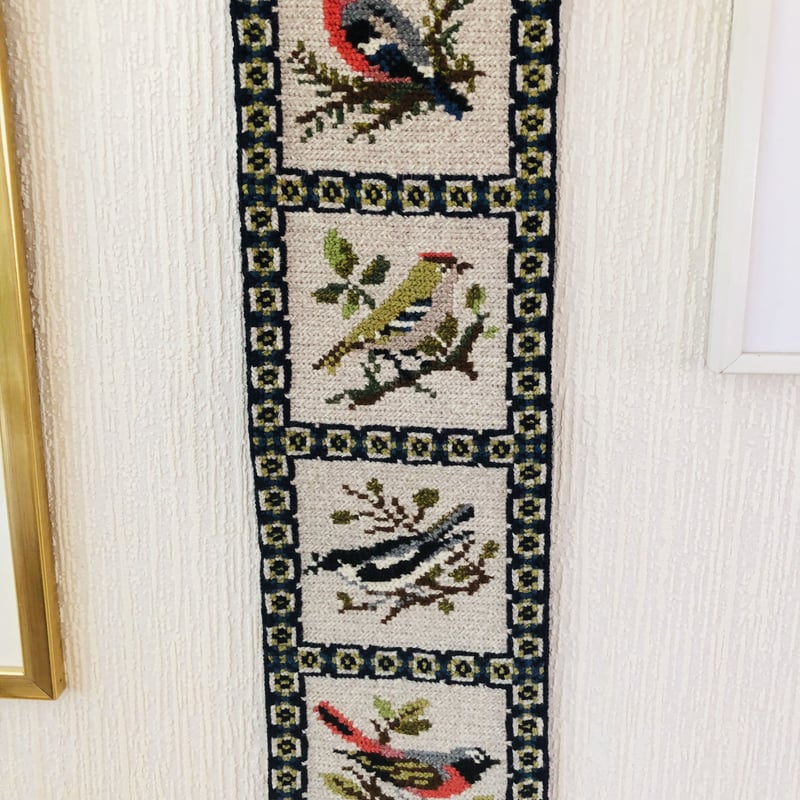 北欧伝統手工芸品/タペストリー/トヴィスト刺繍/4種類の鳥さん柄 