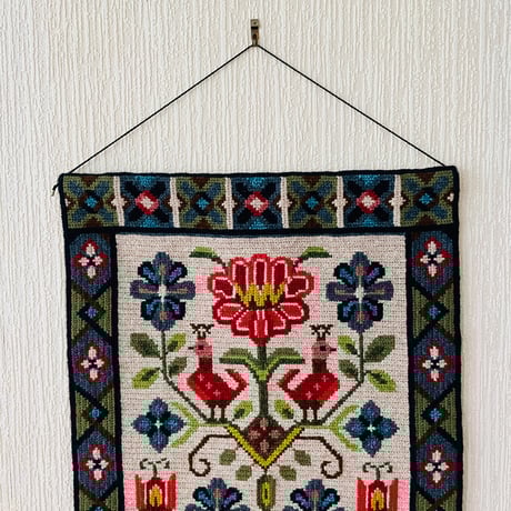 北欧伝統手工芸/トヴィスト刺繍/北欧伝統柄/タペストリー/大/77cm x 42cm