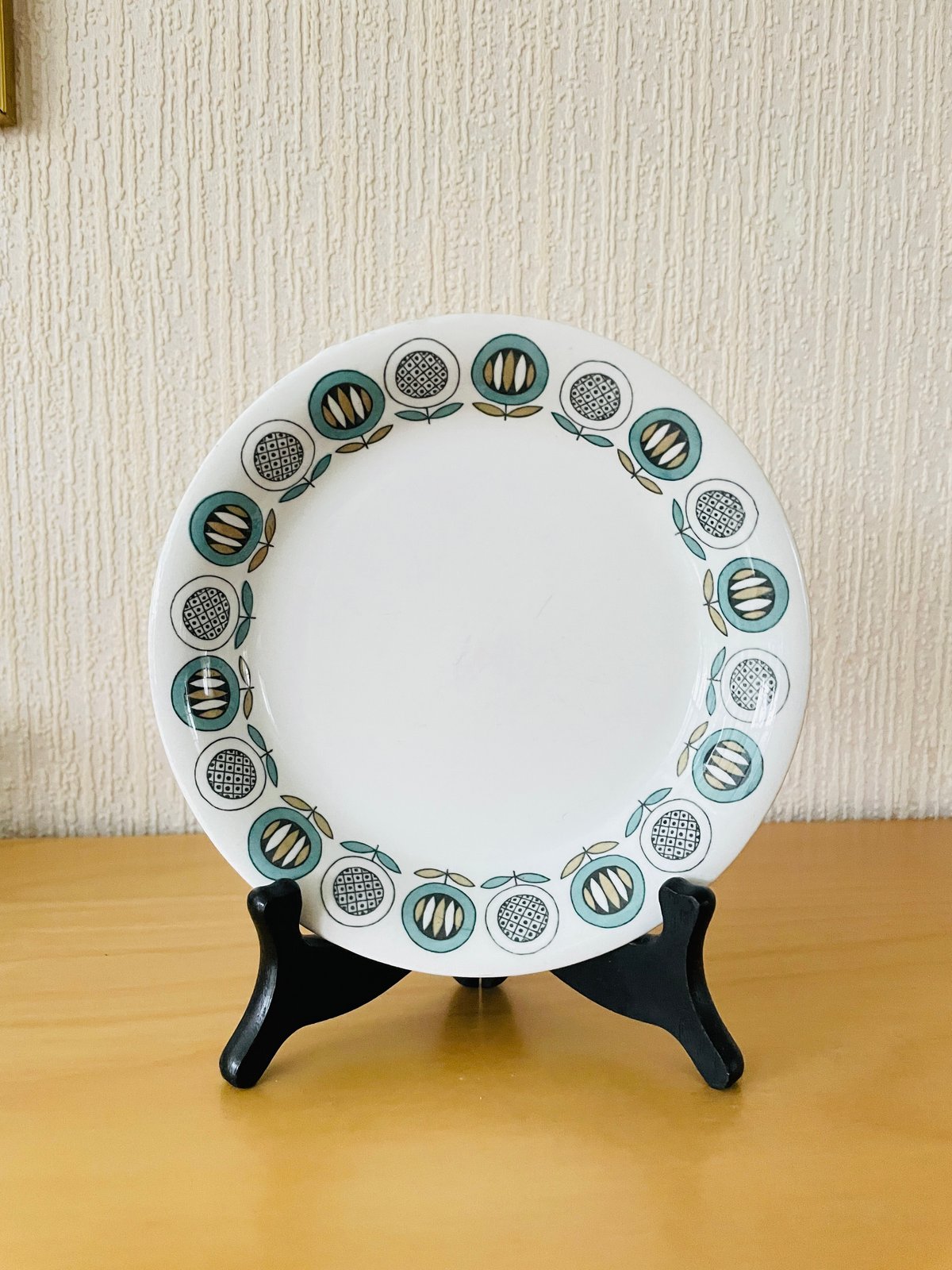 アラビア　ケトオルヴォッキ　プレート　26cm　2点　セット　廃盤　レア　すみれ アラビア ケトオルヴォッキ プレート 26cm 2点 セット 廃盤 レア