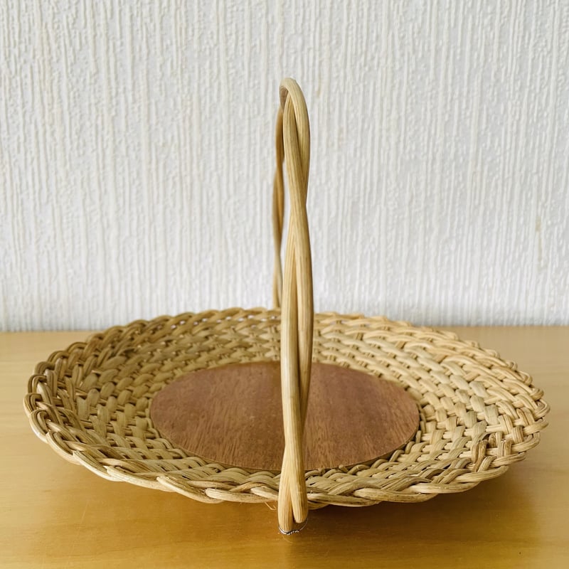 スウェーデン ヴィンテージのオーバルトレイ/ブレッドケース