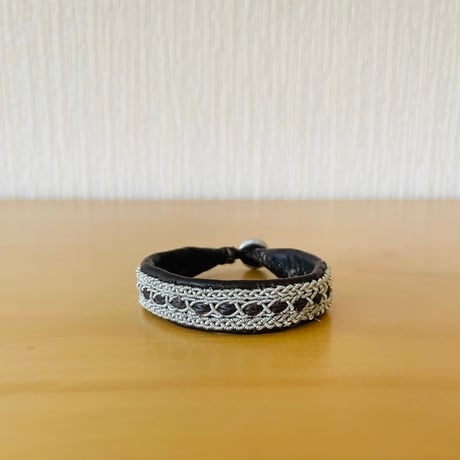 期間限定！さらに値下げ中！新品！サーミ刺繍ブレス 希少 直輸入 伝統 