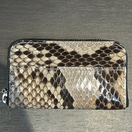 ほぼ未使用級❣️極美品✨最高級✨本蛇皮 沖縄三線 金箔仕上げ×龍鳳凰刺繍 三線 蛸引包丁 尺一 本焼 純日本鋼 沖芝昴 朴柄 白鞘付 λA6807-2L3D | 有次