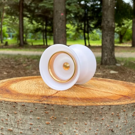 FUGAKU（POM）/ White・Shiny Gold（AL） rim