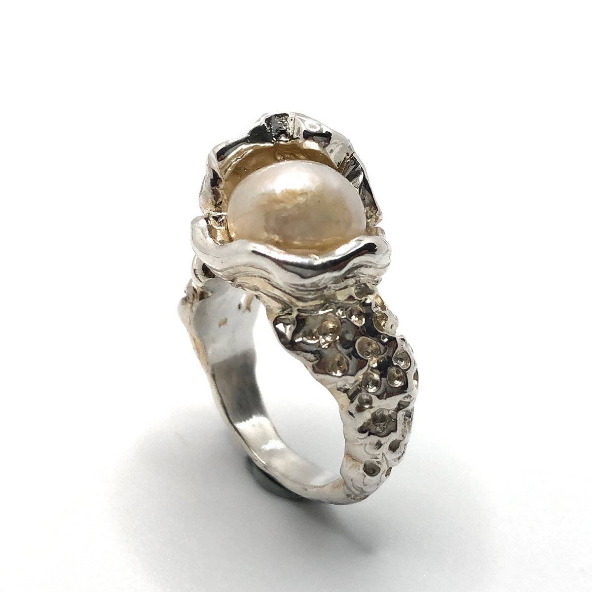 ハンドメイド  シルバー製薔薇リング  バロックパール付き  直径約18～19㎜ ハンドメイド シルバー製薔薇リング バロックパール付き 直径約