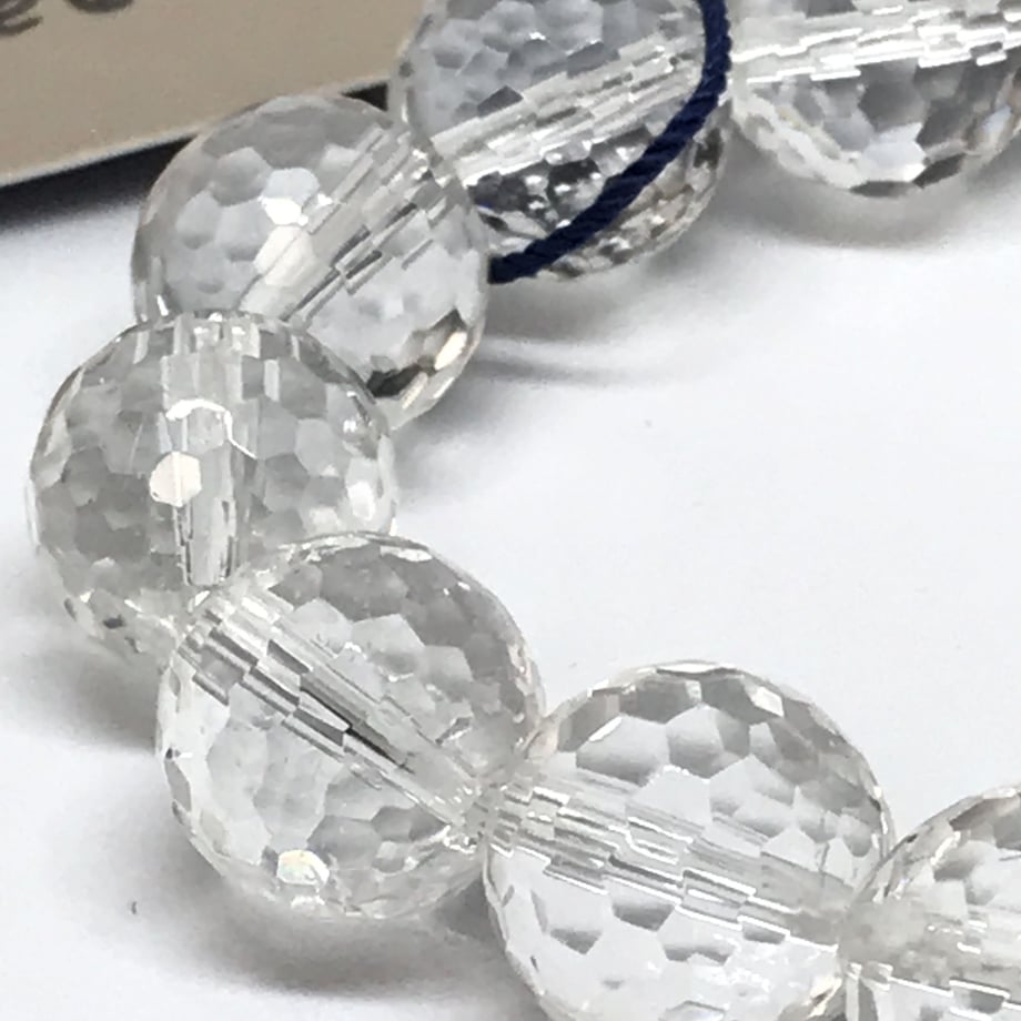 5debbe415b18a5642a8eac8c