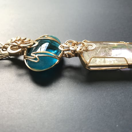 ライトオブアシュタール ペンダントトップ『深底から湧き上がる虹色の魂』