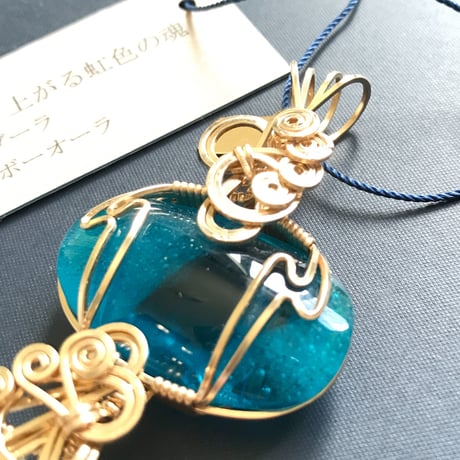 ライトオブアシュタール ペンダントトップ『深底から湧き上がる虹色の魂』