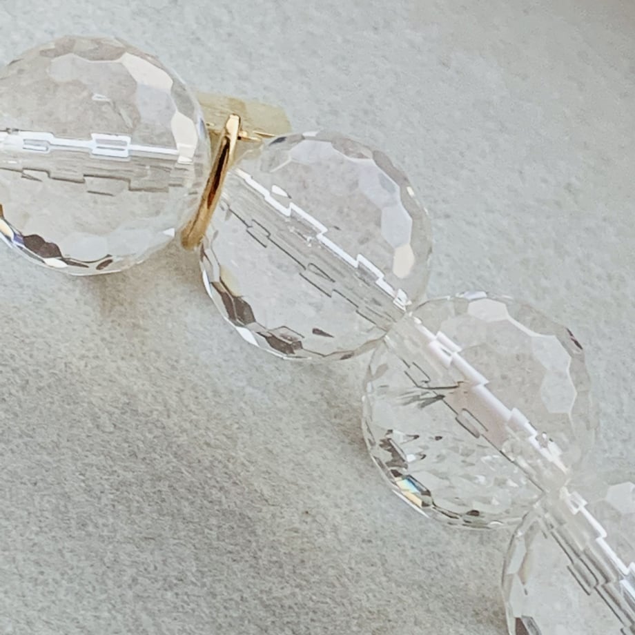 5debbe415b18a5642a8eac8c