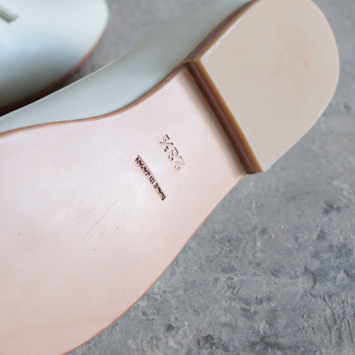 COSMIC WONDER / Beautiful light leather string