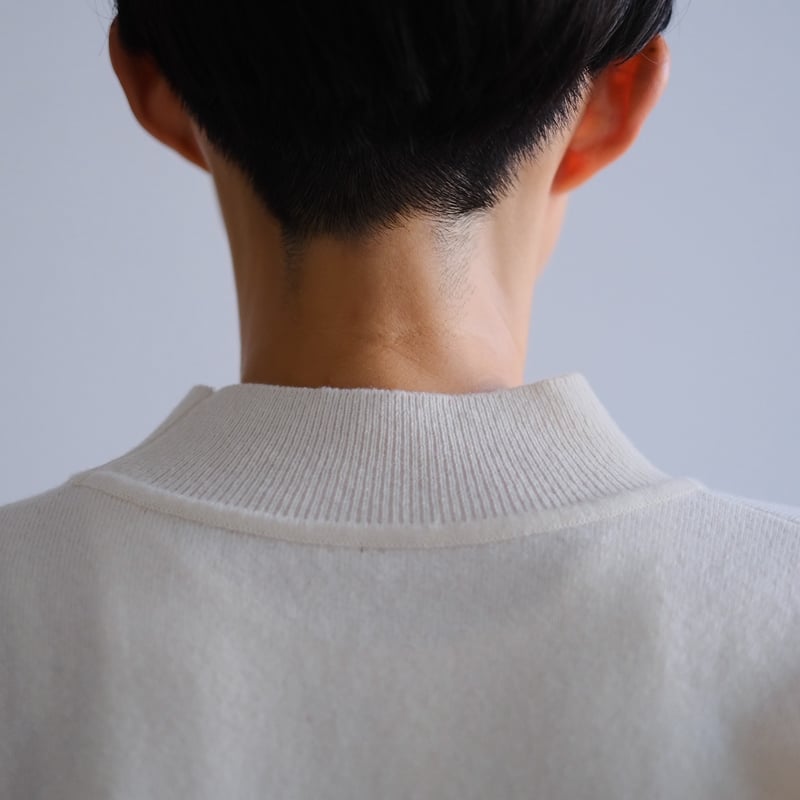 yoliクルーネックニット Yoli ヨリ｜クルーネックニット（ホワイト）Crewneck knit