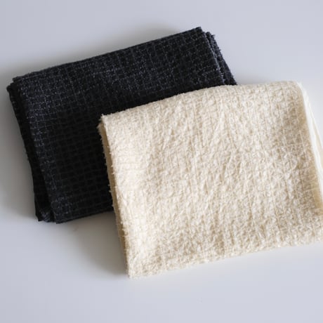 Yoli / Silk shaggy check shawl