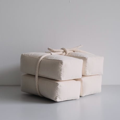 瀧川かずみ／BRICKS Pillow