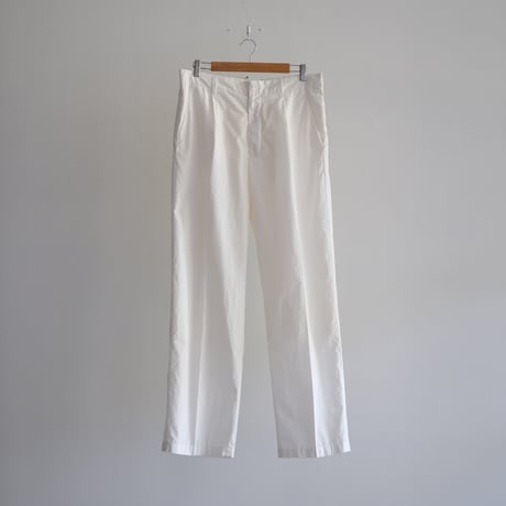 AURALEE / GARMENT-DYED FINX SHUTTLE WEATHER ONE-TUCK SLACKS（Men's / White））