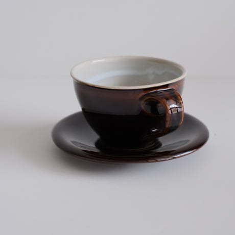 郡司製陶所／カップアンドソーサー