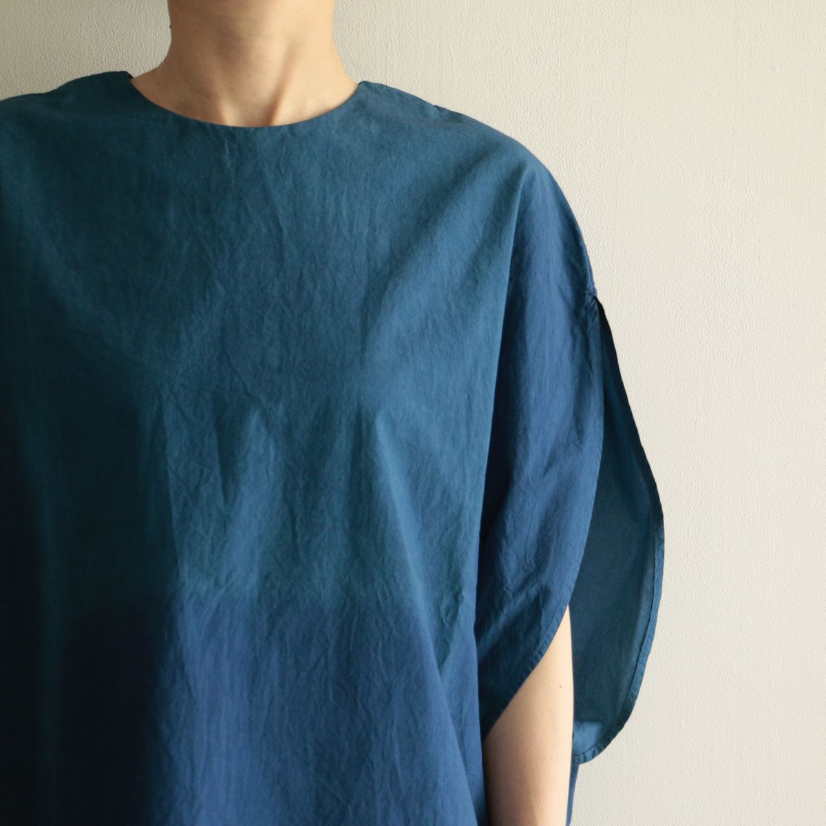 COSMIC WONDER /Cotton silk typewriter circle sh COSMIC WONDER /Cotton silk typewriter circle sh