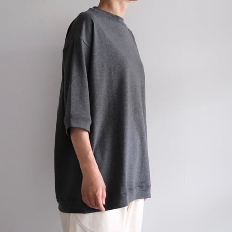 Yoli / T-shirt (Lady’s、Men's / Charcoal gray)
