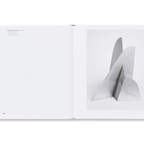 ISAMU NOGUCHI ／Isamu Noguchi