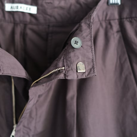 AURALEE / GARMENT-DYED FINX SHUTTLE WEATHER ONE-TUCK SLACKS（Men's / Dark Brown））