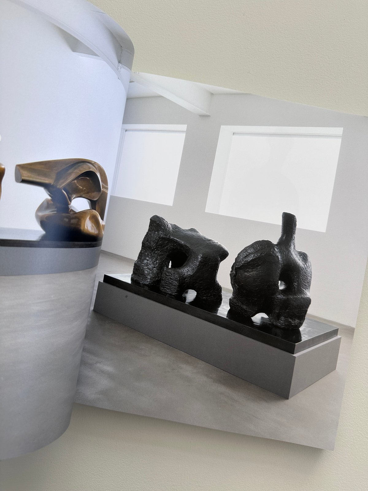 LATE LARGE FORMS / Henry Moore | archipelago