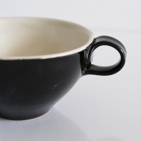 郡司製陶所  / カップ（黒）