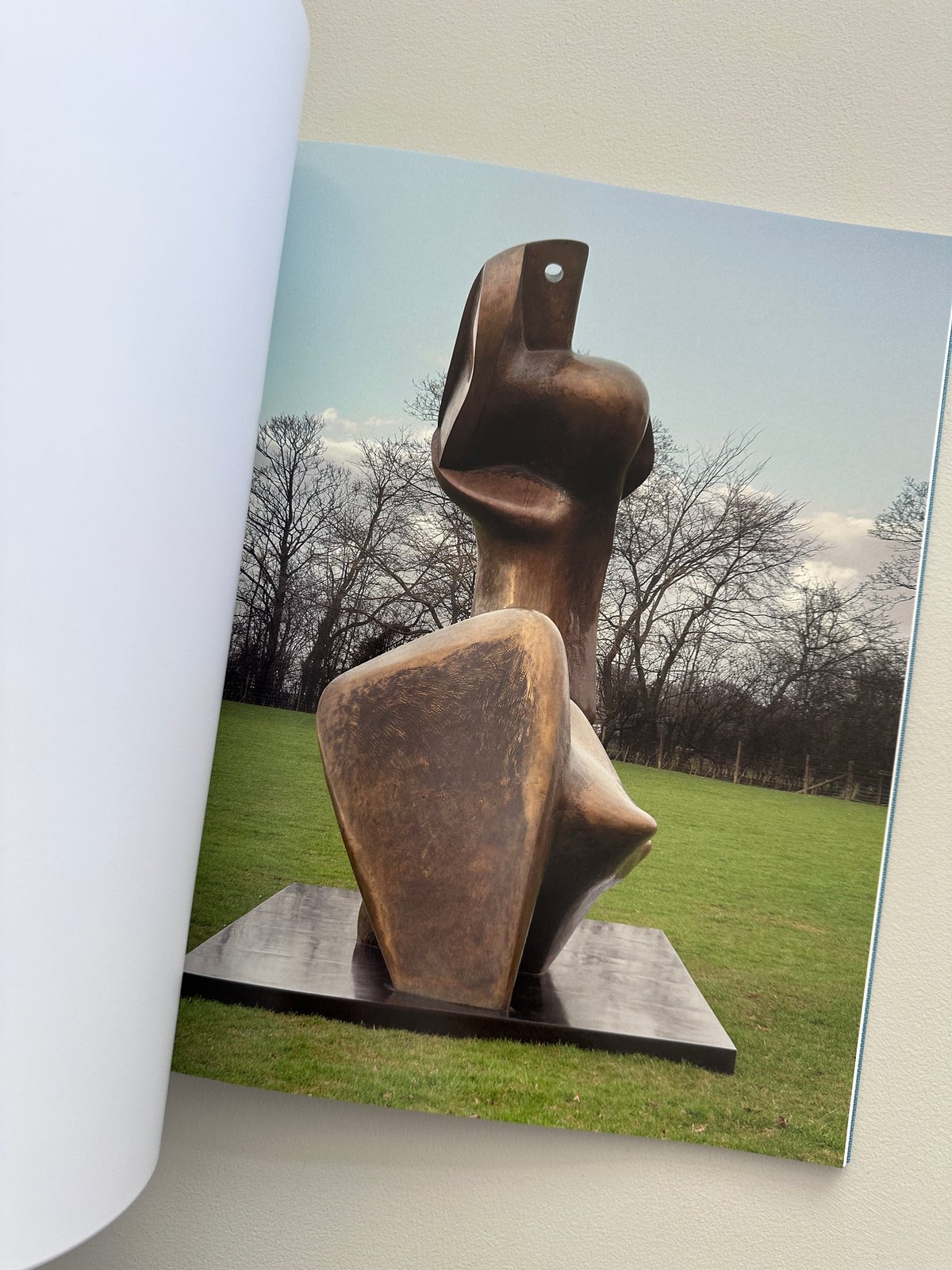 LATE LARGE FORMS by Henry Moore – twelvebooks